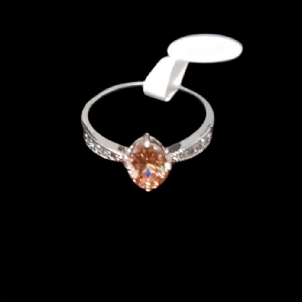 New topaz color ring